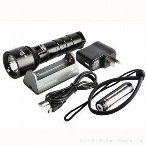 820 Lumen LED U2 Diving Flashlight (D06 U2)